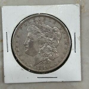 1891 USA MORGAN SILVER DOLLAR
Good condition
90% silver